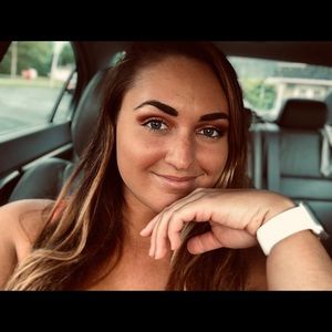 Meet your Posher, Bailey